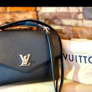 Authentic Louis Vuitton Black LOCKME EVER BB